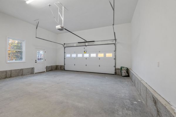 Cost of Garage Window Repair in Zionsville