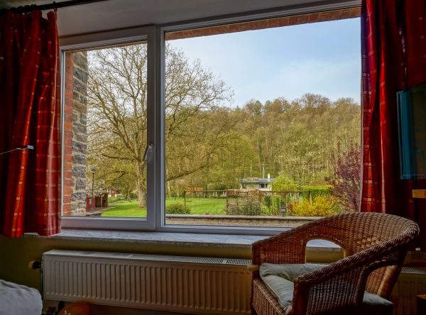 Cost of Fiberglass Window Repair in Zionsville